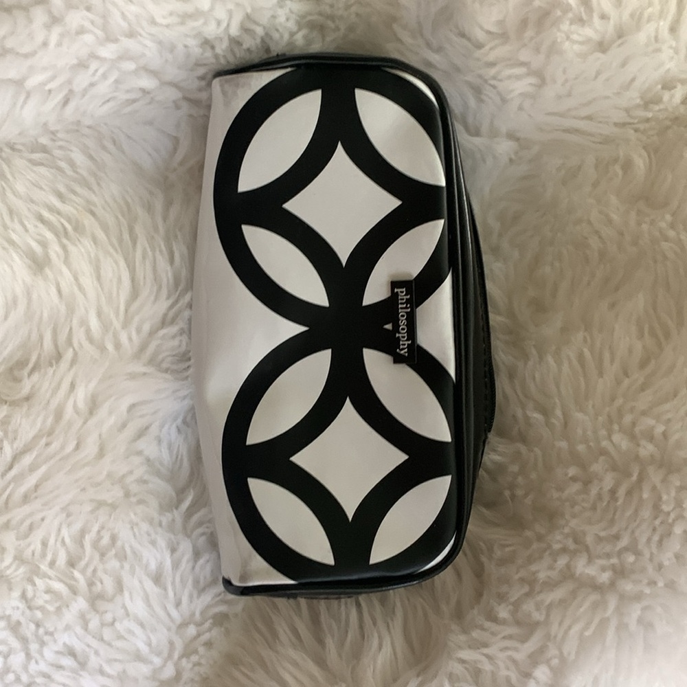PHILOSOPHY small zip close black / white make up bag VVGUC++